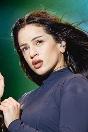 Rosalía’nın heyecan verici Lux albümü, pop müziğin tekrar döngüsünü kırıyor