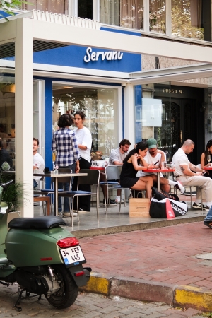 Nişantaşı’nda Günün Ritmini Yakalayan Bir Durak: Servant