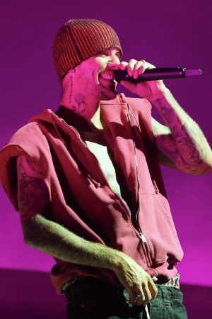 Justin Bieber, Coachella'da MTV’nin TRL Döneminden Işınlanmış Gibiydi