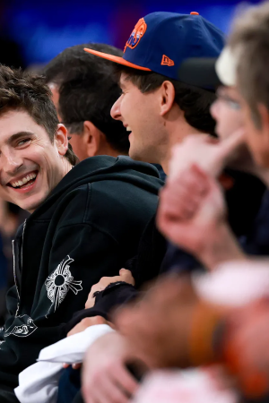 Timothée Chalamet, Kylie Jenner’ın Kıyafetlerini Giydi