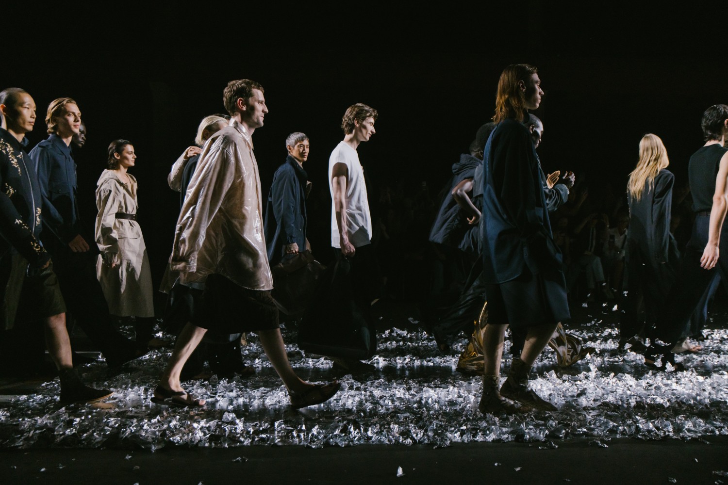 Dries Van Noten Moda ile Geçen Hayatını Çok Sevdi ve Hala Sevmeye Devam Ediyor, Peki Sırada Ne Var?