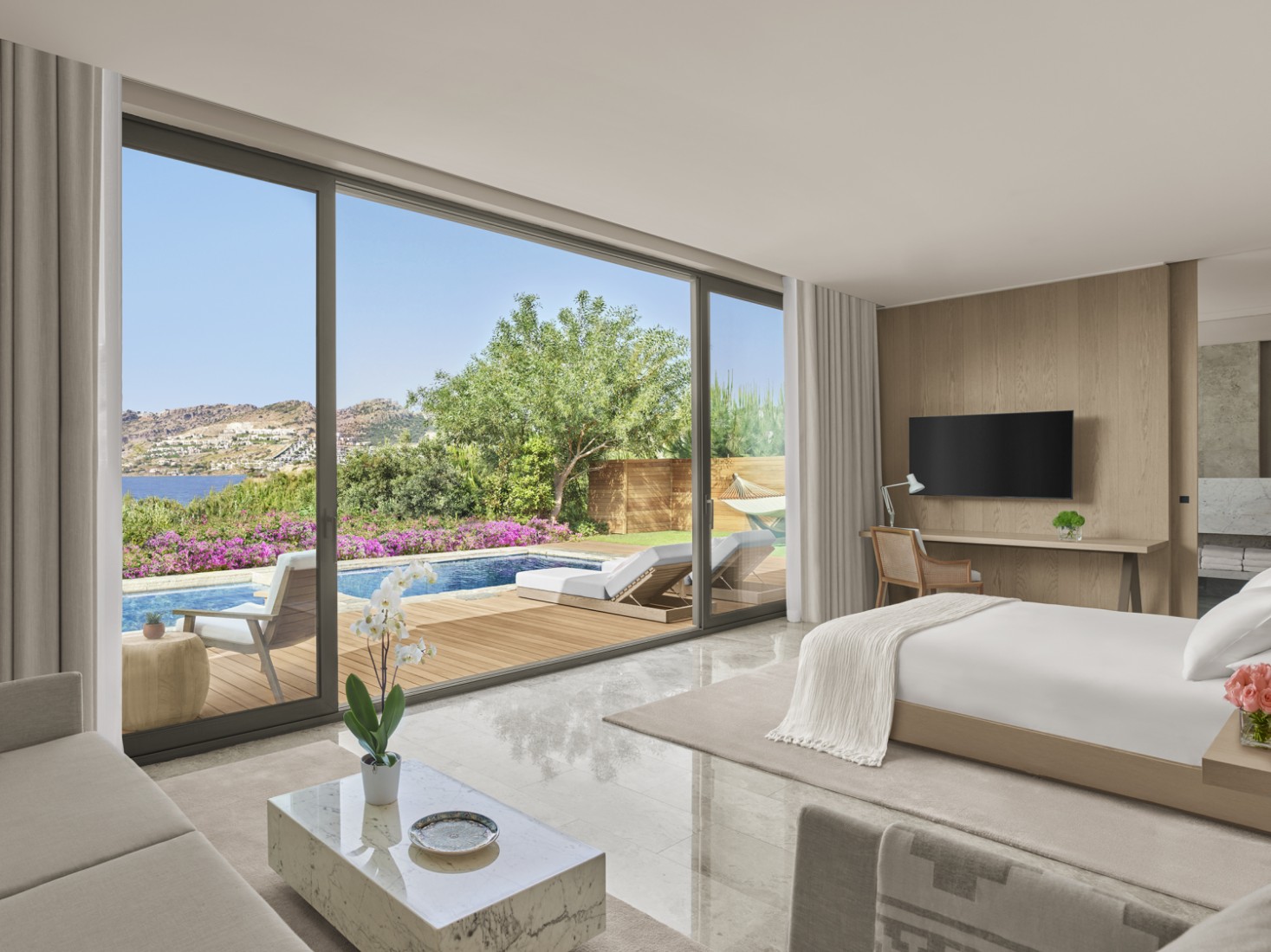 The Bodrum EDITION'ın Yeni Sezonunu Genel Müdür Mustafa Bulmuş ile Konuşuyoruz