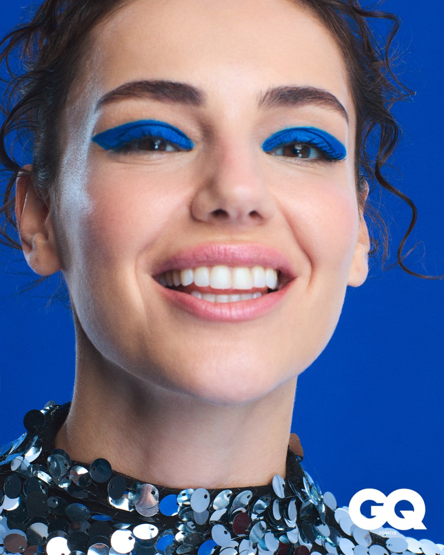 İkonik Gülümsemenin Peşinde | Yağmur Tanrısevsin