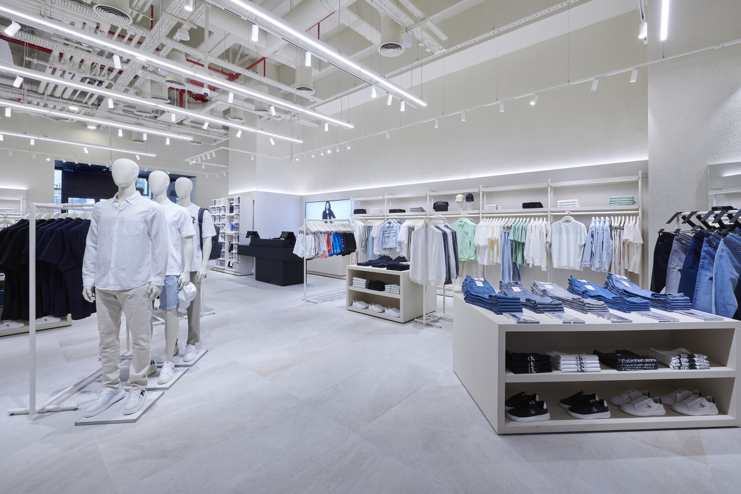 Calvin Klein Jeans Mağazası Emaar Square Mall’da Açıldı