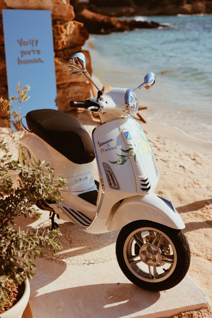 Vespa Bu Sezon Yazın Gözde Plajlarında