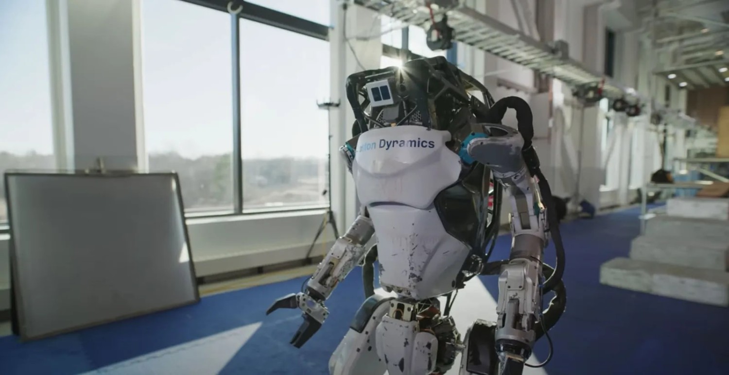 Bir Robot Ne Kadar Yaratıcı Olabilir? Duyguları Hisseder mi? Uzmanlar Cevaplıyor