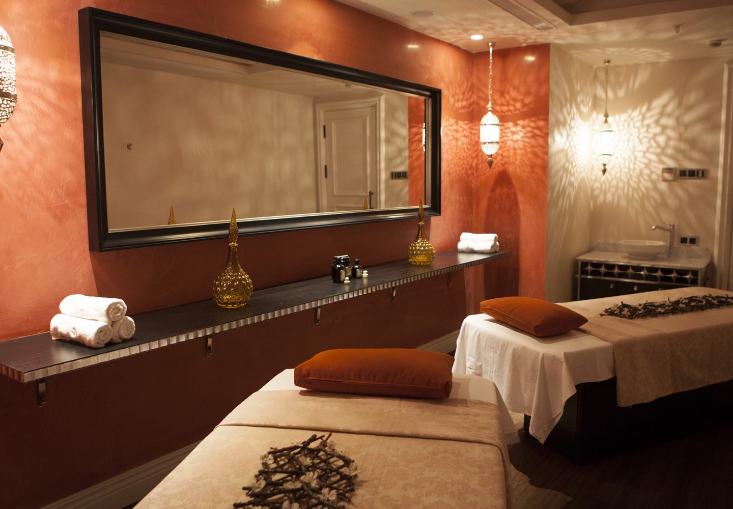 İstanbul'un Otantik ve Sofistike Adresi The Bank Hotel Istanbul