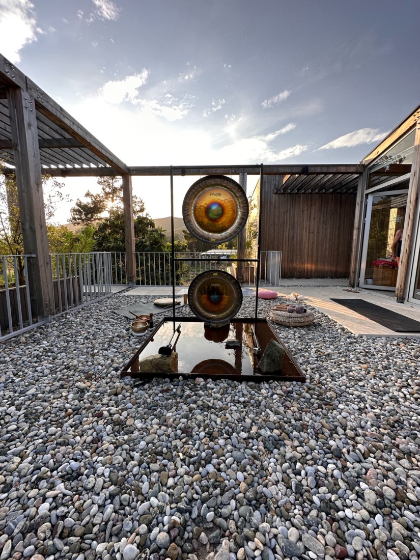 Golden Key Bördübet: Doğanın Kalbinde Sürdürülebilir Lüks ve Sanatla İç İçe Bir Kaçış