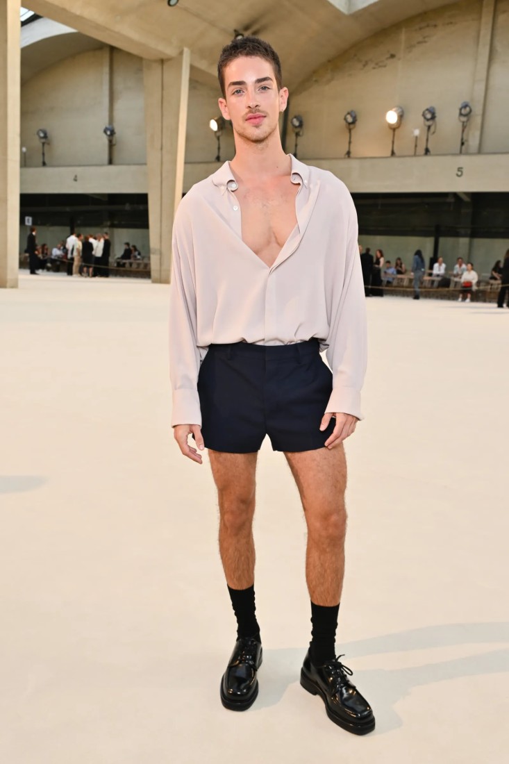 Kısa Şort Giymeye Çekinen Erkekler İçin Bir Rehber