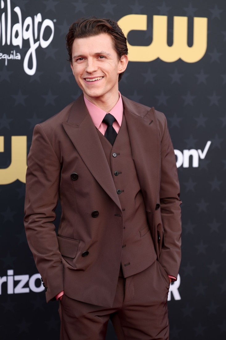 Savile Row Terzilerinden Çıkmış Gibi Görünmek İçin Takım Elbise Tadilatı Nasıl Yaptırılır?