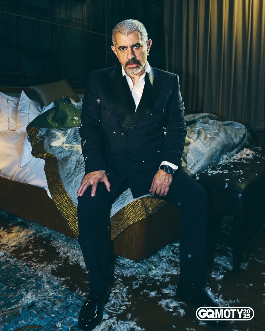 Okan Bayülgen: Zamansızlık Geleceğe Bırakılan Bir Mesaj Şişesidir