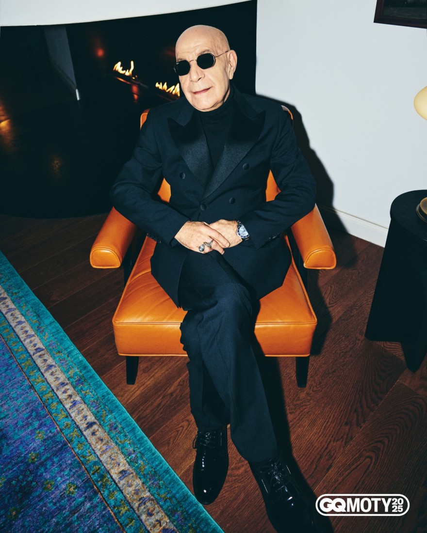 Mazhar  Alanson:  Burada Manzara Çok Güzel!