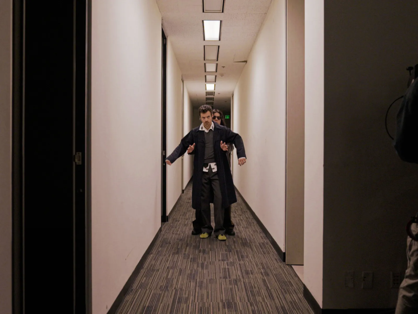 Harry Styles Bale Sneaker Trendini Resmen Onaylattı