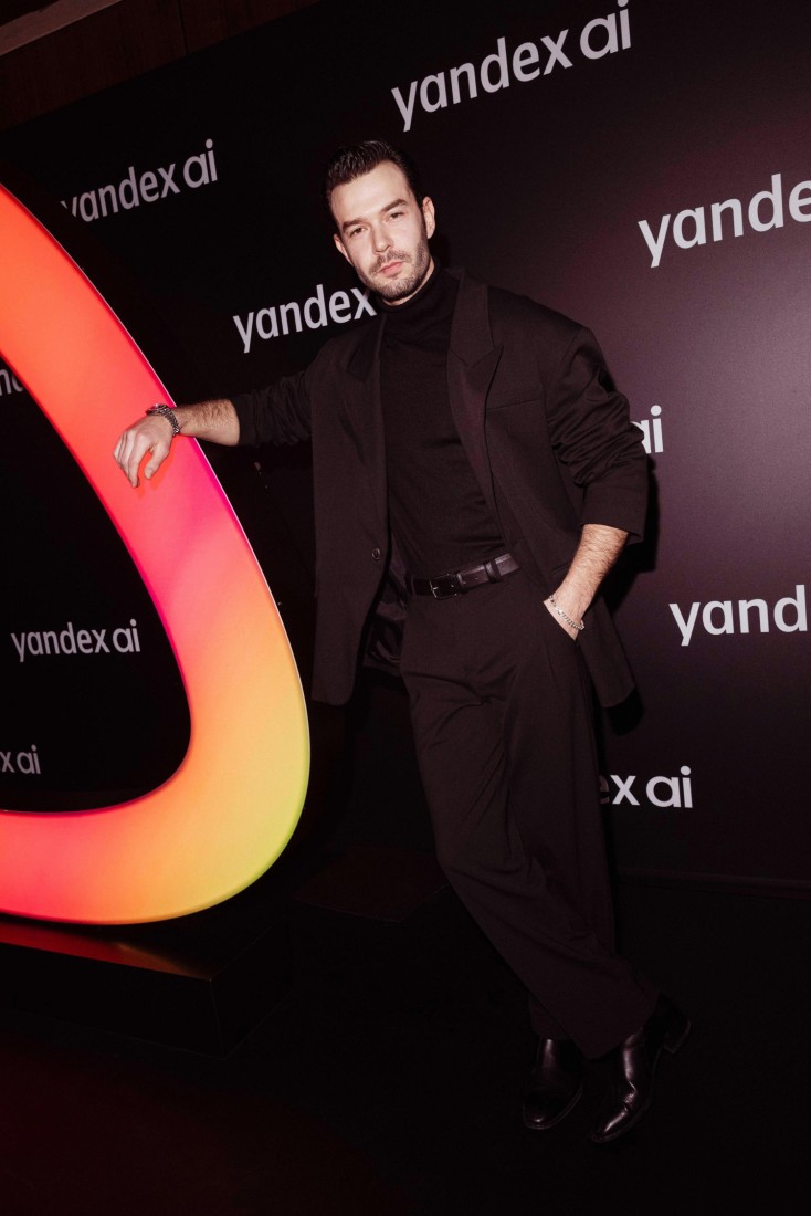 Türkiye Kullanıcısını Vazgeçilmez Kılan Vazgeçilmez Uygulama ile Tanıştı: Yandex AI