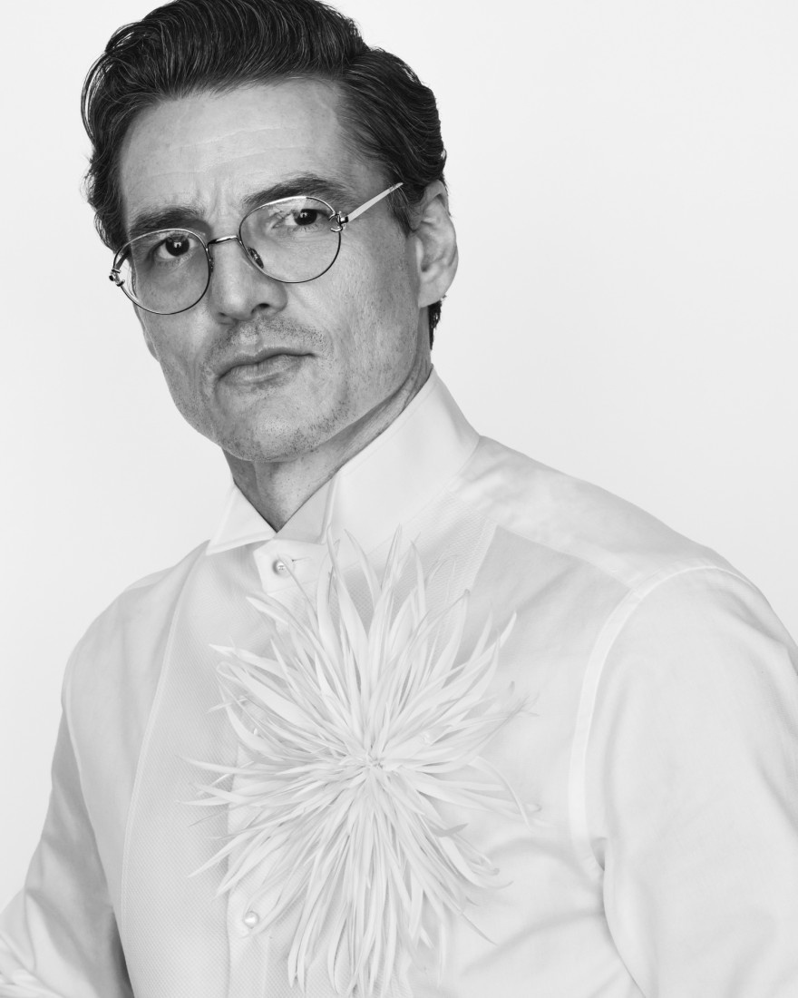 Pedro Pascal Oscar Kırmızı Halısında Chanel ile Ceketsiz Bir Stil Tercih Etti