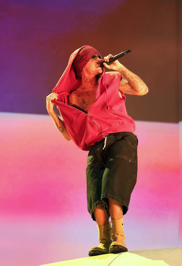 Justin Bieber, Coachella'da MTV’nin TRL Döneminden Işınlanmış Gibiydi