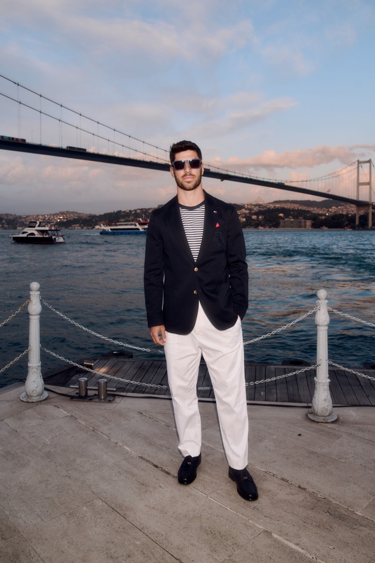 Tommy Hilfiger, Marco Asensio ile İstanbul'da İlkbahar 2026 Gözlük Kampanyasını Kutladı