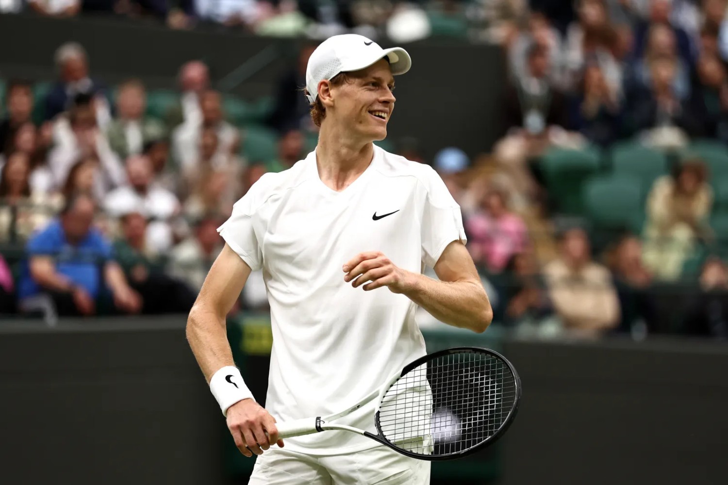 Wimbledon'da Herkes Neden Beyaz Giyiyor?