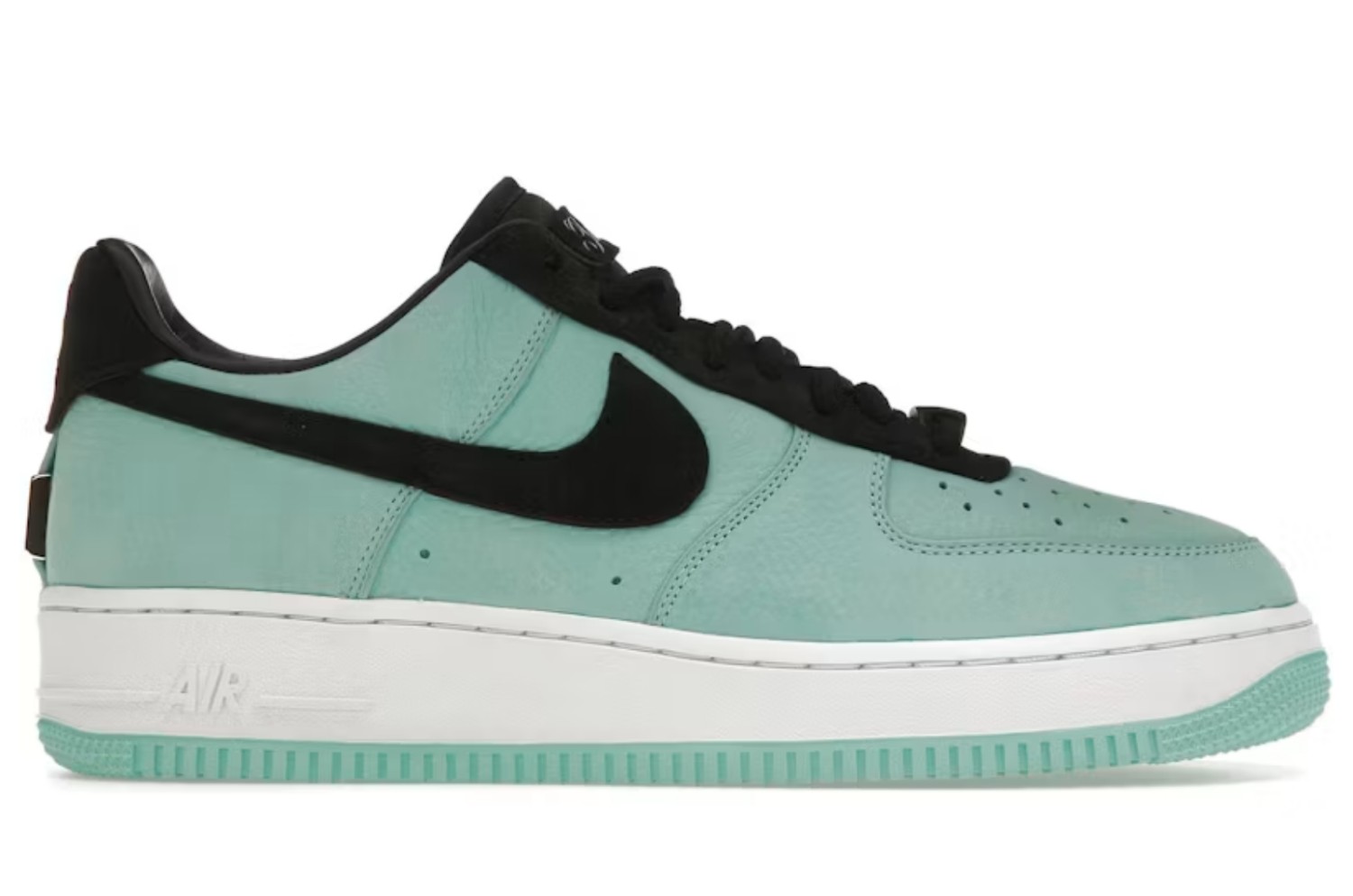 Koleksiyonerlerin Uykularını Kaçıran 15 Nadir Bulunan Sneaker