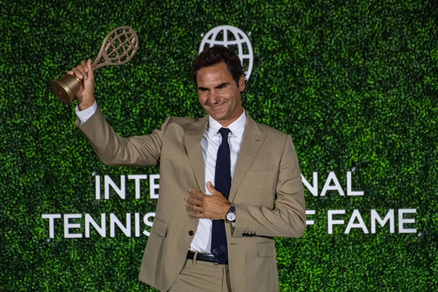 15.950 Euro Fiyatındaki ve Roger Federer’in ABD'de Taktığı Bu Rolex, Sonsuza Dek Efsanevi Bir Saat Olarak Kalacak.