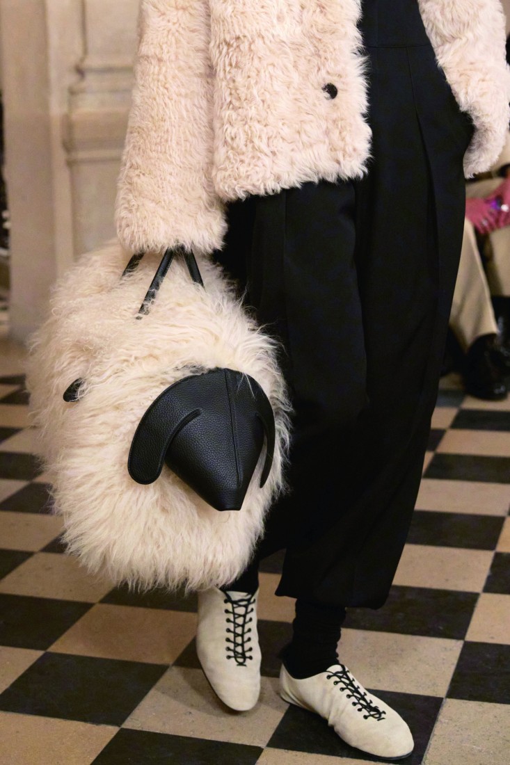 Gerçekliğin İzini Süren Moda