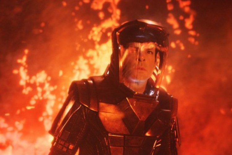 Karanlığın içinden