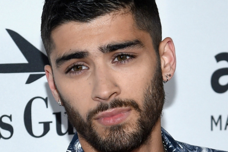 Saç Trendi: Yana Taranmış Kısa Kesim