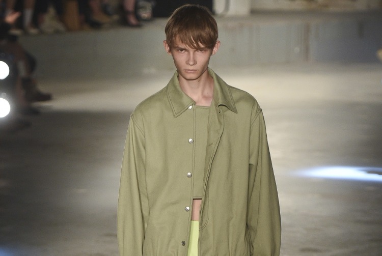 “İçi dışı bir olmak”: 2019 İlkbahar/Yaz Paris Erkek Moda Haftası 1. gün