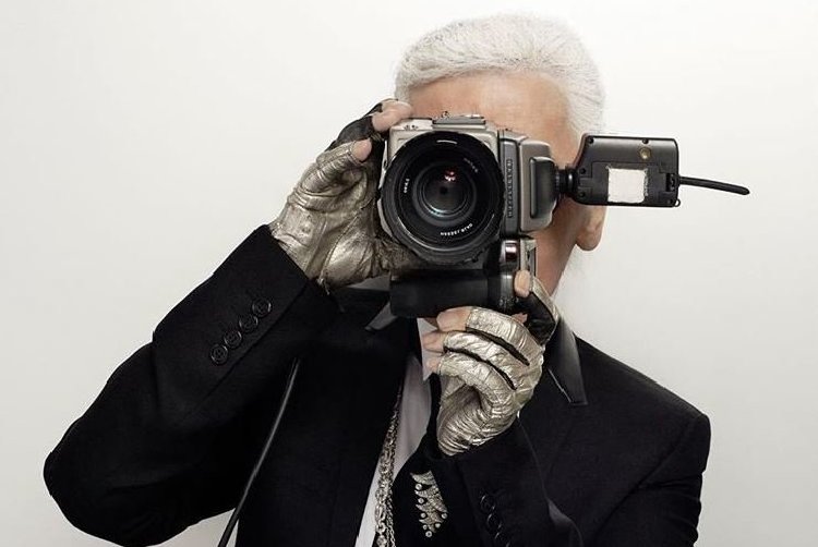 Modanın Einstein’ı Karl Lagerfeld ve İkonik Stili