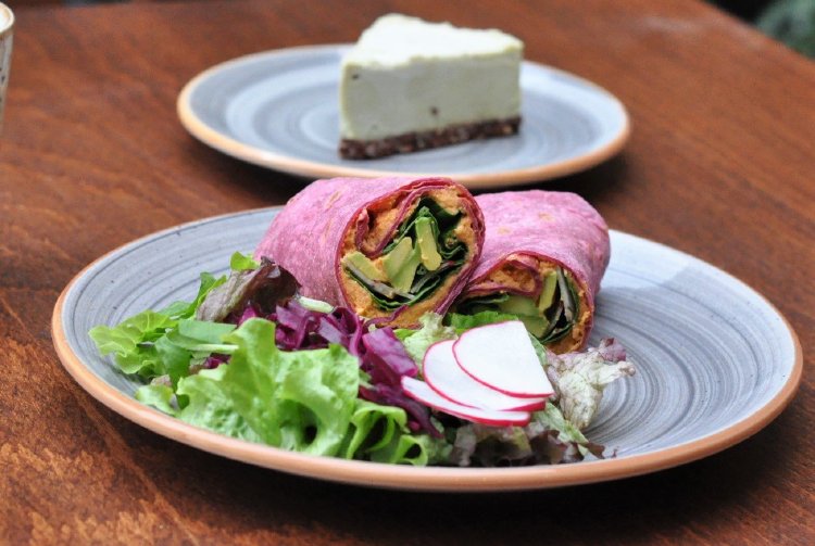 Bitki Bazlı Bir Menü: Baby Elephant Plant Based Cafe