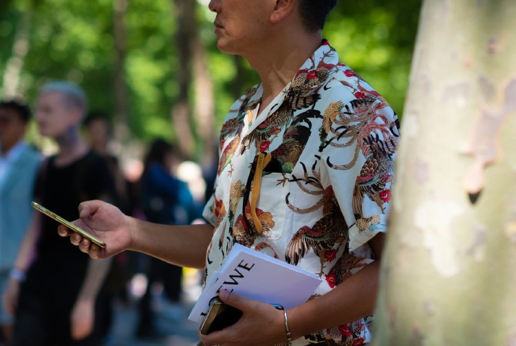 Sezonun Yeni Trendi: Baskılı Gömlekler