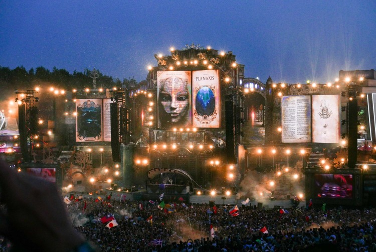 Tomorrowland Rehberi