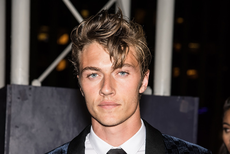 Parlak ve Sabit: Erkekler için En İyi 10 Saç Jölesi