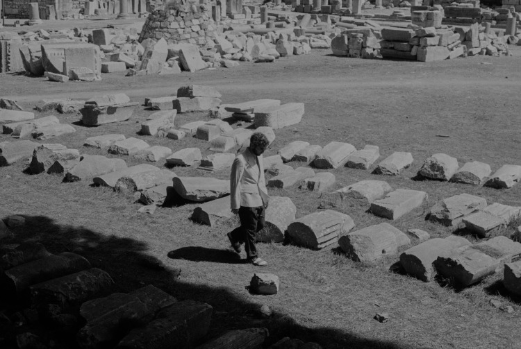 Sonbahar 2020 Yeni Kökler / Efes'te Müzik ve Estetik Dolu Bir Hayalin Peşinde