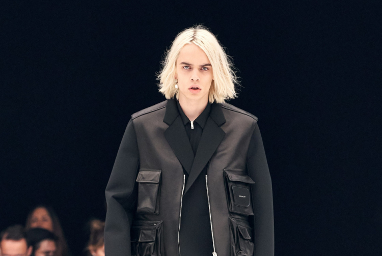Givenchy İlkbahar/Yaz 2022: Lüks İşlevsellik