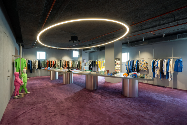 Les Benjamins Cadde'ye Çıktı