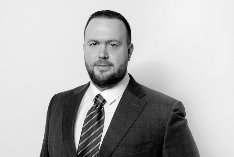 Derin Övgü öğün