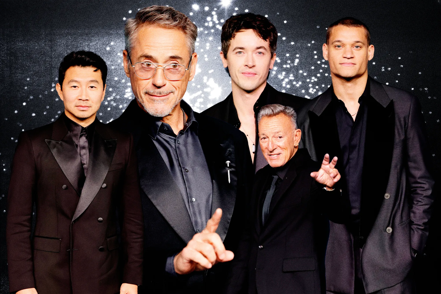 Siyah Üzerine Siyah Takım Elbise Geri Dönüyor