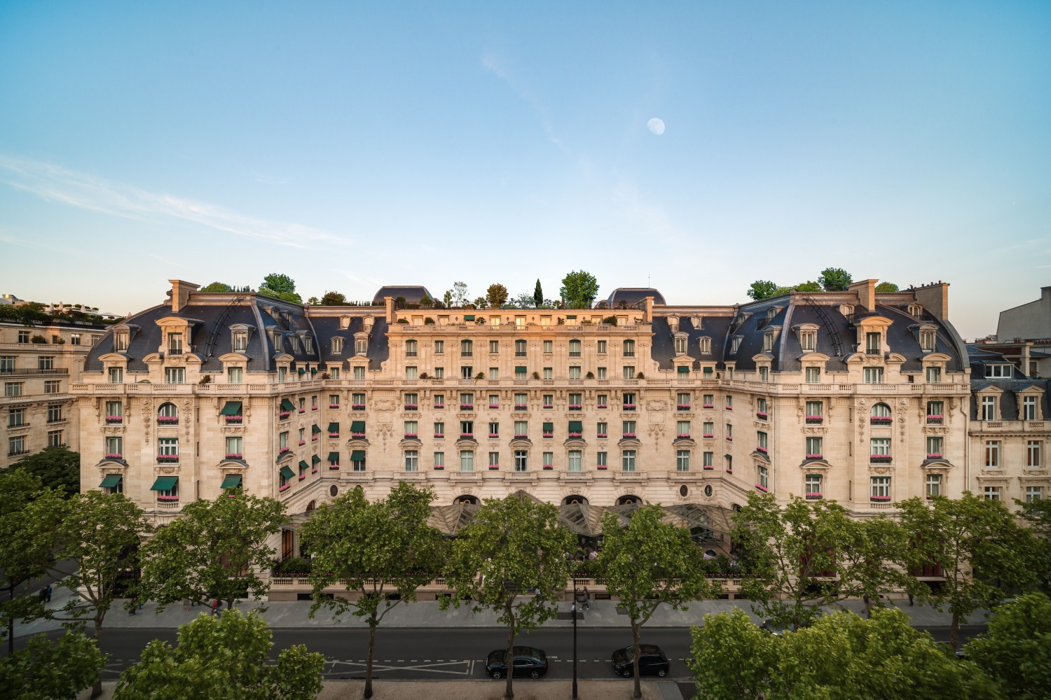 Paris’te Lüks Konaklamanın Dili: The Peninsula Paris