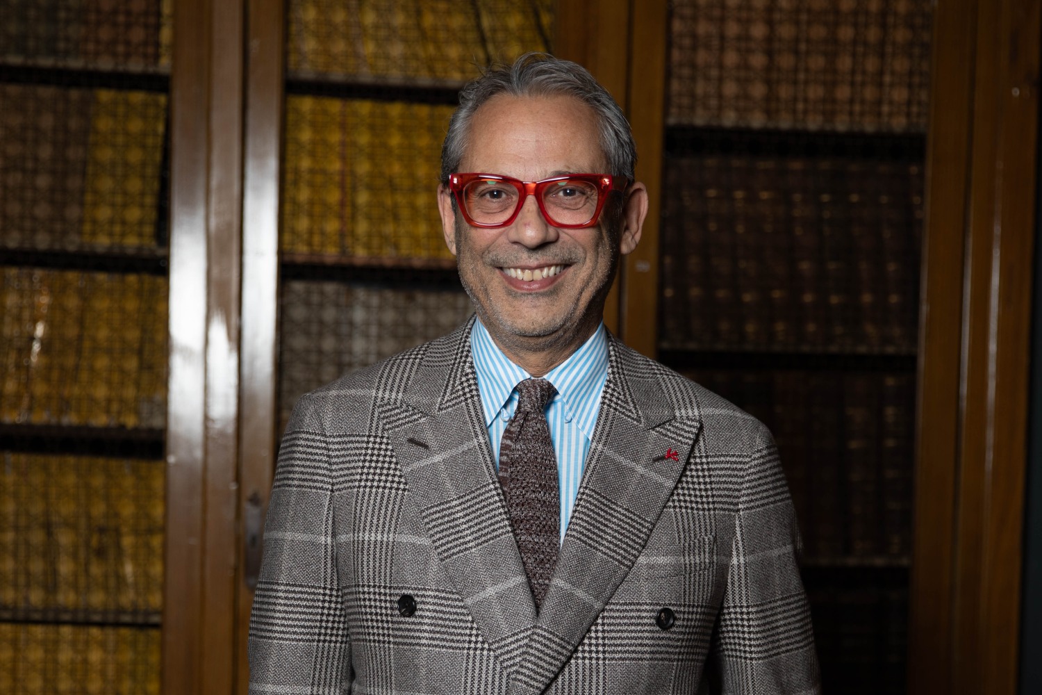 Terzilikten Tutkuya: Isaia’nın Modern Napoli’si