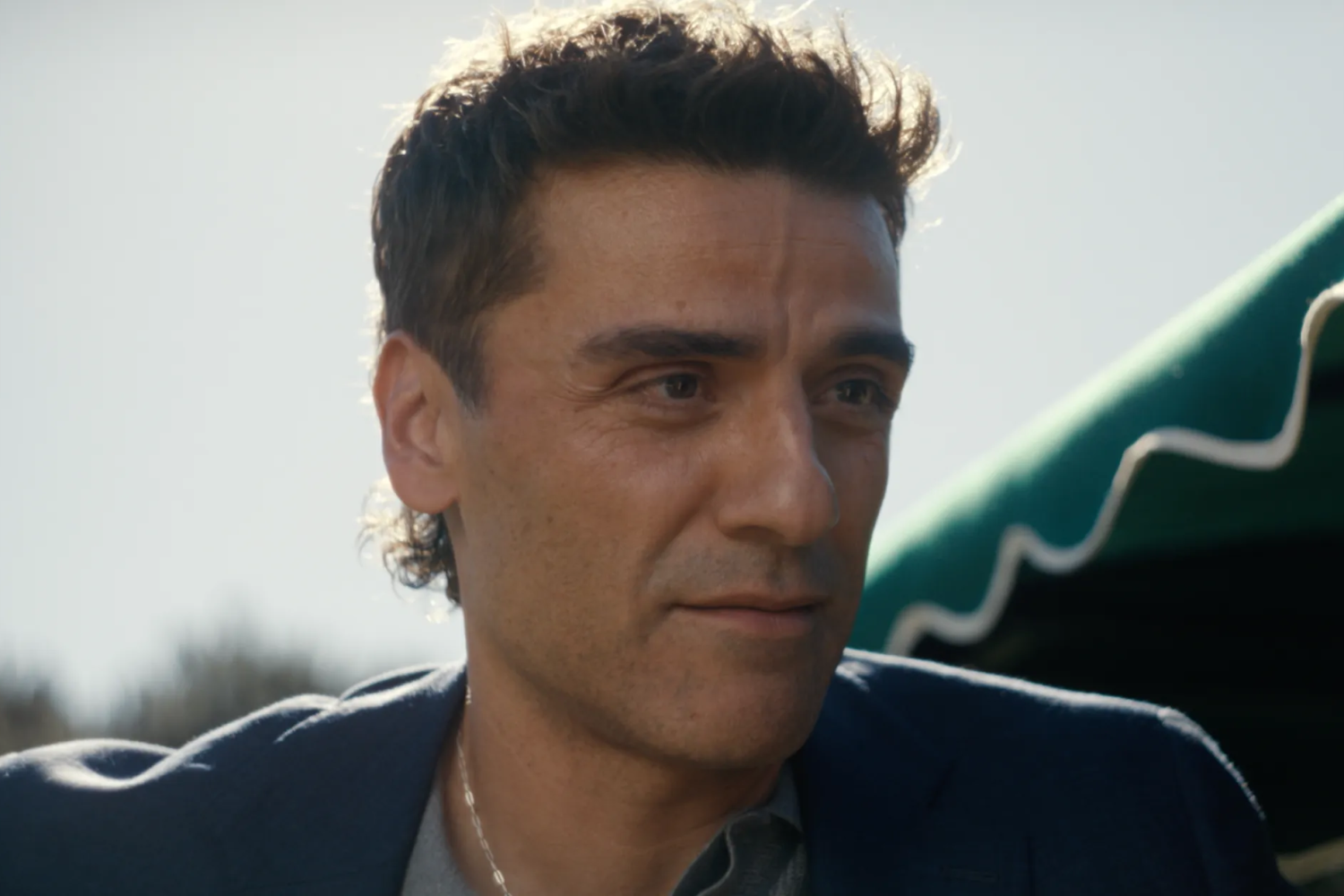 Oscar Isaac’in Beef Dizisindeki Mullet Saçları Son Derecede Başarılı