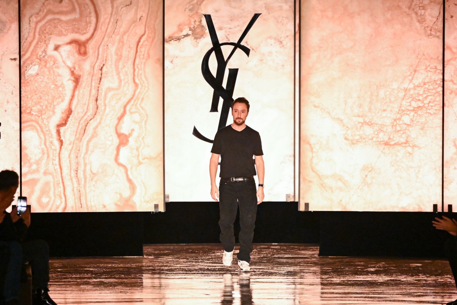 Anthony Vaccarello, 10 Yılın Ardından Saint Laurent’dan Ayrılıyor