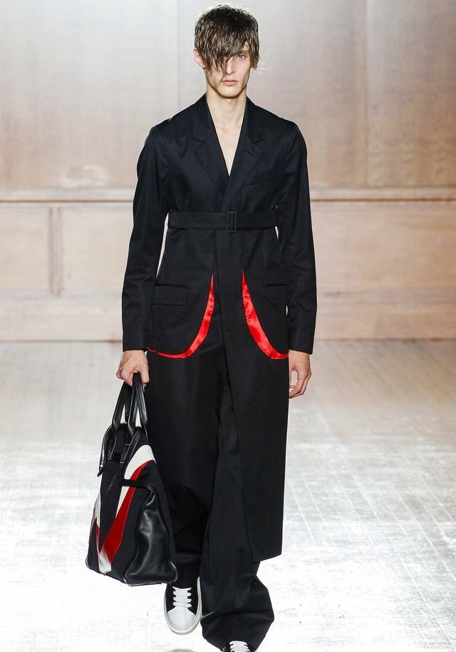 Alexander McQueen İlkbahar / Yaz 2015