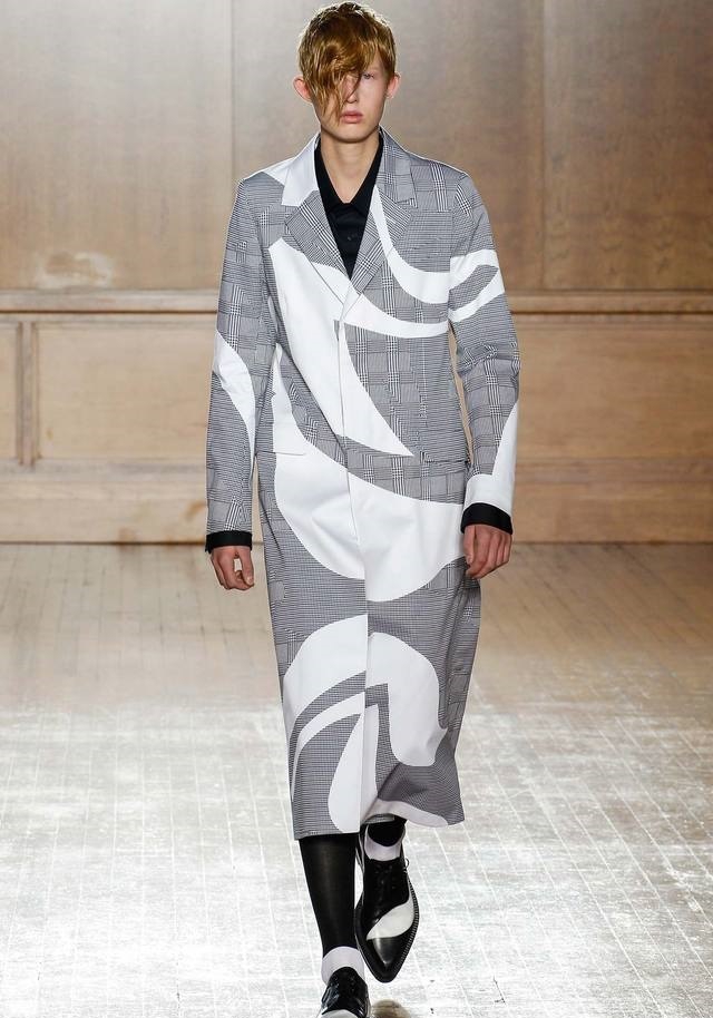 Alexander McQueen İlkbahar / Yaz 2015