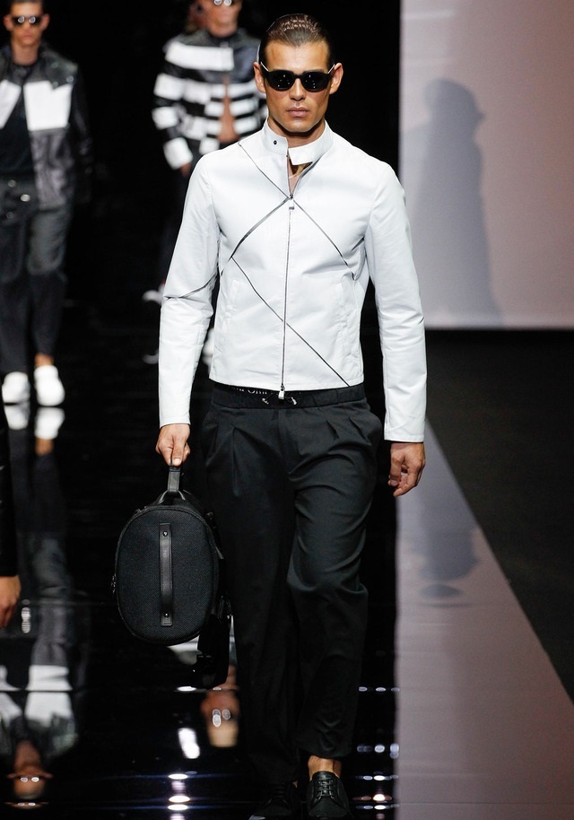 Emporio Armani İlkbahar / Yaz 2015