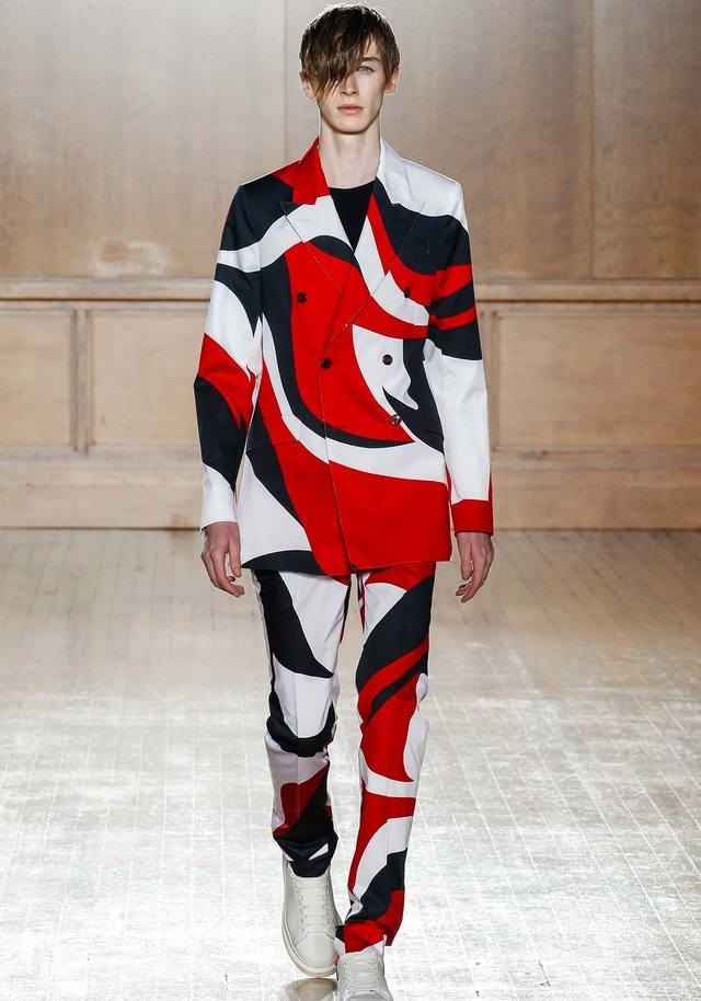 Alexander McQueen İlkbahar / Yaz 2015