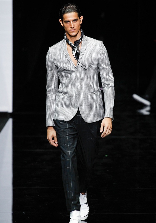 Emporio Armani İlkbahar / Yaz 2015