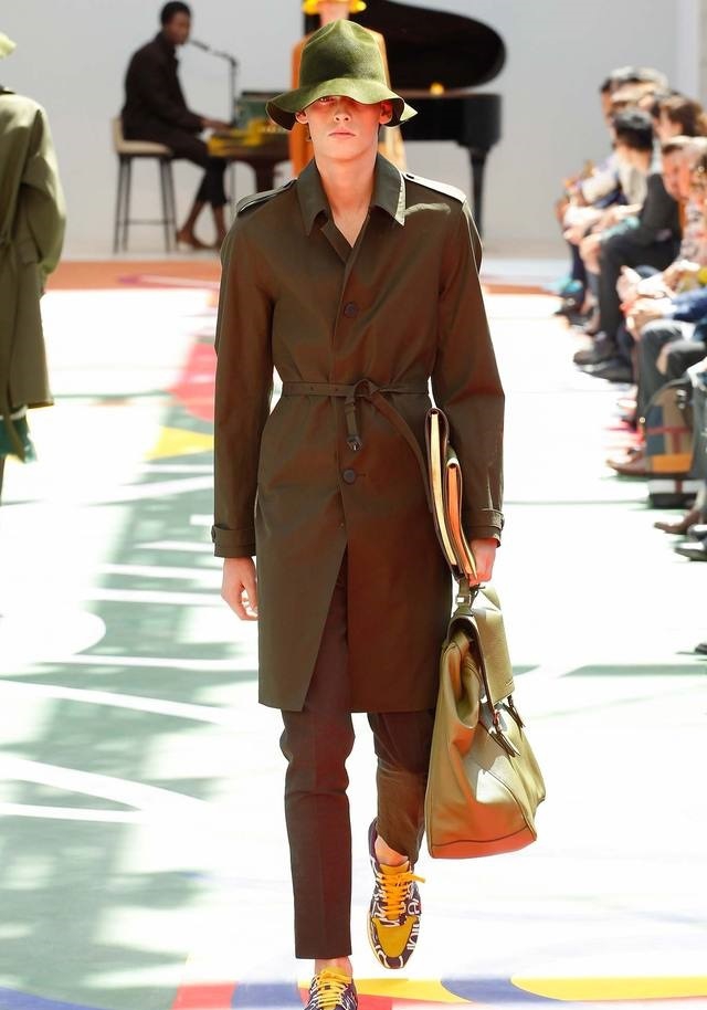 Burberry Prorsum İlkbahar / Yaz 2015