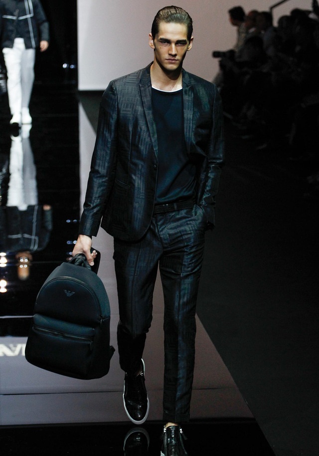 Emporio Armani İlkbahar / Yaz 2015