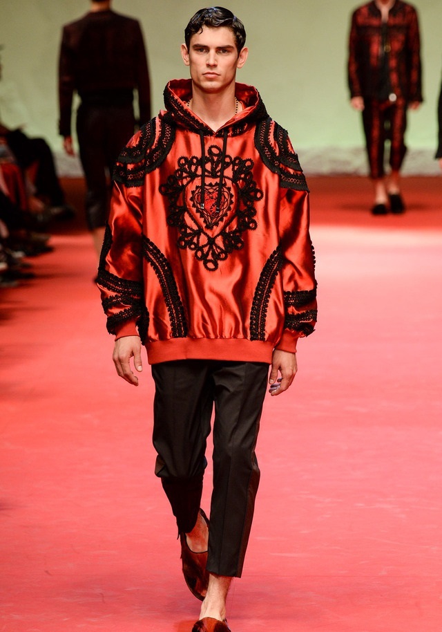 Dolce & Gabbana İlkbahar / Yaz 2015